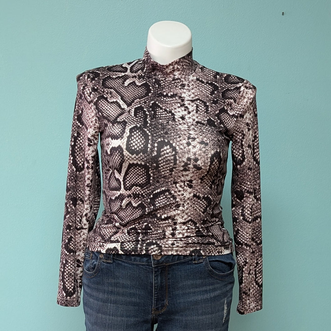 Sz0X Shein Black Snake Print Turtle Neck