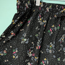 Load image into Gallery viewer, Sz2X Black Floral CJ Banks Pants