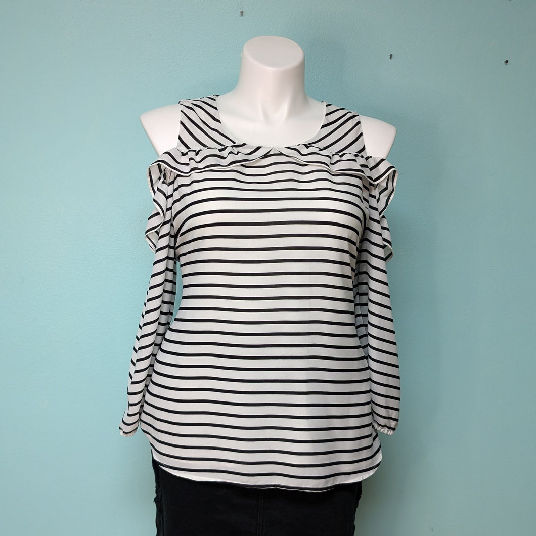 SzXXL Black/White Stripe Cold Shoulder