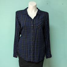 Load image into Gallery viewer, Sz2X Torrid Blue Plaid Button Up