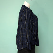 Load image into Gallery viewer, Sz2X Torrid Blue Plaid Button Up