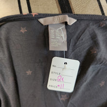 Load image into Gallery viewer, Sz2X Grey Star Top H&amp;M