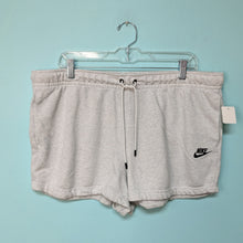 Load image into Gallery viewer, SzXL Nike Grey Athletic Shorts