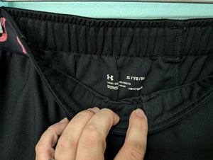 SzXL Under Armour Black/Pink Shorts