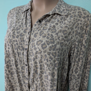 SzXXL Tan Animal Print Button Up