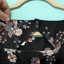 Load image into Gallery viewer, Sz2X Loft Black Floral Keyhole Blouse