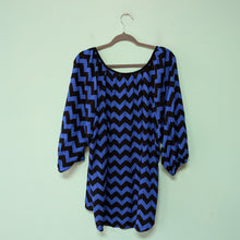 Load image into Gallery viewer, Sz2X Blue/Black Chevron Top