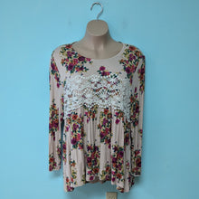 Load image into Gallery viewer, Sz2X Boho Floral Long Sleeve Top