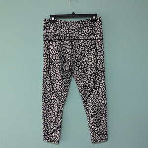 Sz12 Black and White Animal Print Zyia Leggings