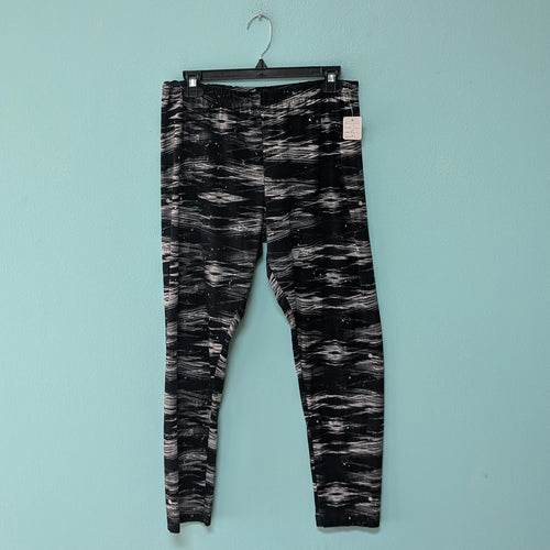 SzXL Black and White No Boundaries Leggings