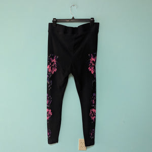 Sz1X Black Legging with Pink Flowers from Torrid