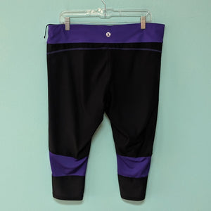 SzXL Black and Blue Xersion Athletic Capri