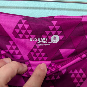 SzXL Pink GeoTriangle Old Navy Capri