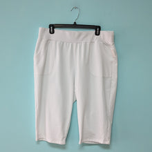 Load image into Gallery viewer, Sz1X White CJ Banks Capri Leggings