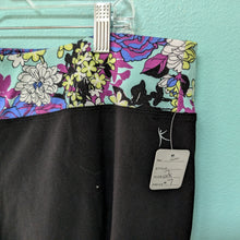 Load image into Gallery viewer, Sz2X Black with Floral Waist Band Danskin Leggings