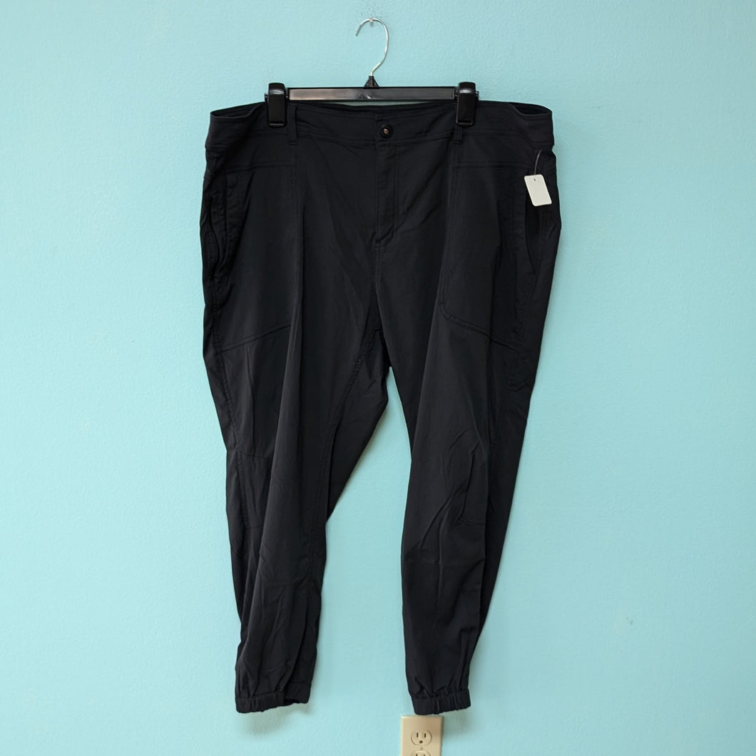 Sz20W Black Swisher Joggers by Prana