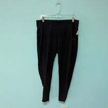 Load image into Gallery viewer, Sz2X Black Lattice Bottom Torrid Legging