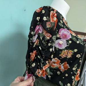 Sz3X Black Floral Feminine Mockneck To