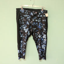 Load image into Gallery viewer, Sz2X Blue/Black Champion Capri