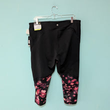 Load image into Gallery viewer, sz2X Pink and Black Champion Capri NWT