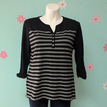 Load image into Gallery viewer, Sz1X Croft &amp; Barrow Black/Grey Stripe Top