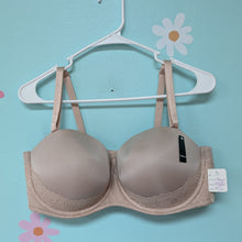 Load image into Gallery viewer, Sz40DD Torrid Nude Strapless Bra NWT