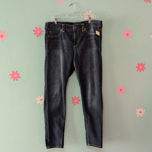 Sz18L Maurices Straight Leg Denim