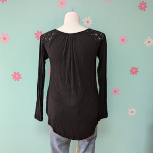 SzL Maurices Black Lace Shoulder Tee