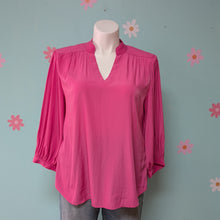 Load image into Gallery viewer, SzXL (3) Chico&#39;s Bright Pink Pheasant Blouse