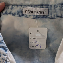 Load image into Gallery viewer, SzXL Maurices Acid Wash Chambray Button  Up