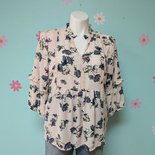 Sz0X Maurices Light Pink Floral Pheasant Blouse