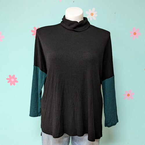 Sz1X Chic Soul Black/Green Thermal Long Sleeve Top