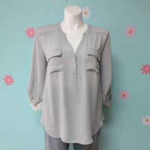 Load image into Gallery viewer, Sz2X Torrid Grey Harper Blouse