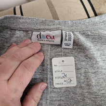 Load image into Gallery viewer, Sz2X Denim &amp; Company Heathered Grey Long Sleeve Tee