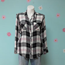 Load image into Gallery viewer, Sz2X Maurices White/Black Plaid Snap Up