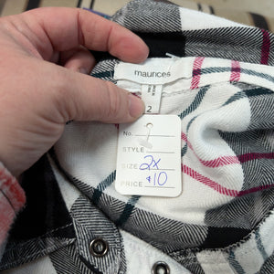 Sz2X Maurices White/Black Plaid Snap Up