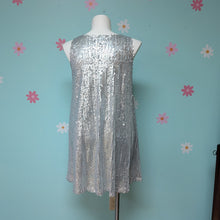 Load image into Gallery viewer, Sz2X Hancy Silver Sequin Mini Dress