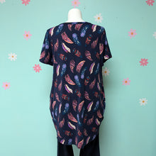 Load image into Gallery viewer, Sz3X Acting Pro Navy Feather Tunic