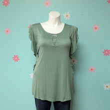 Load image into Gallery viewer, Sz3X Fig &amp; Blu Mint Blue Flutter Sleeve Tee