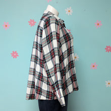 Load image into Gallery viewer, Sz4X Style &amp; Co Red/Green Plaid Button Up