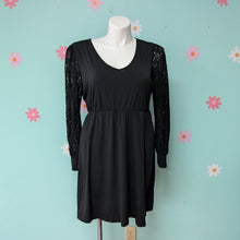 Load image into Gallery viewer, SzXL Maurice&#39;s Black Lace Sleeve Dress