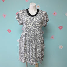 Load image into Gallery viewer, Sz1X Rae Mode Grey Animal Print Babydoll Dress