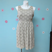 Load image into Gallery viewer, Sz1X Torrid Cream Lace Sleeveless Dress