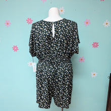 Load image into Gallery viewer, Sz2X Nine Britton Olive Green Ditsy Floral Romper NWT