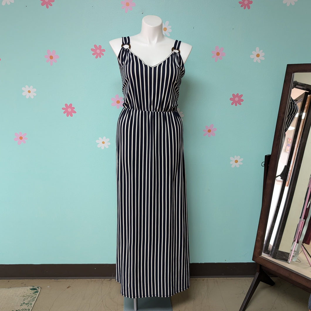 Sz2X Vibe Black and White Stripe Maxi Dress