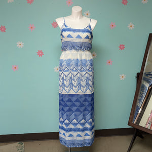 SzXXL Old Navy Blue/White Print Maxi Dress