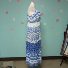 Load image into Gallery viewer, SzXXL Old Navy Blue/White Print Maxi Dress