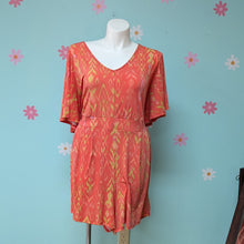 Load image into Gallery viewer, Sz4X Torrid Coral Ikat Flutter Sleeve Romper