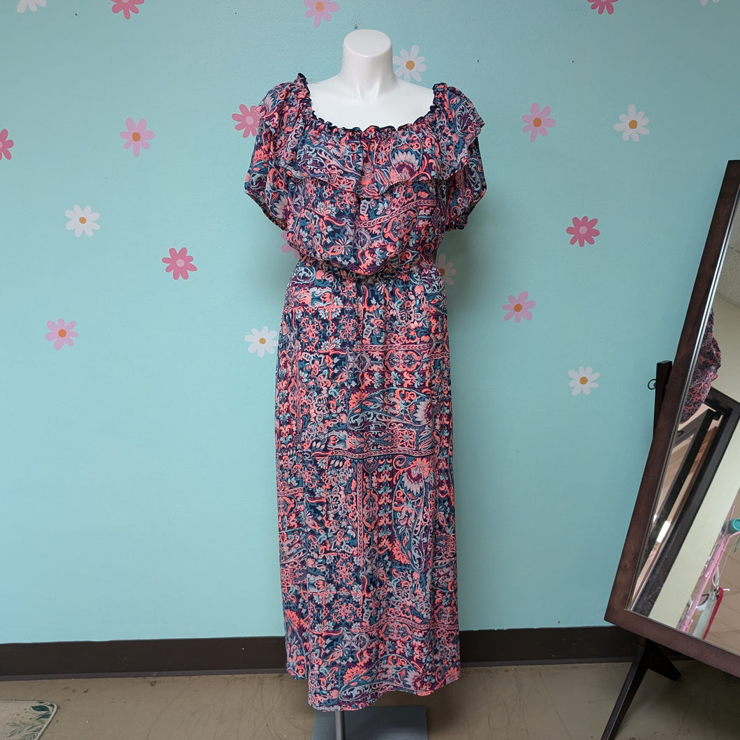 Sz1X Boutique+ NWT Pink Paisley Maxi Dress