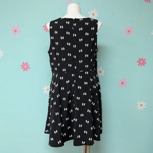 Sz3X Forever 21 Black and White Bow Print Dress